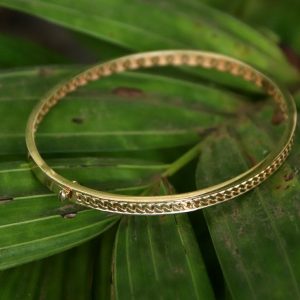 18ct Gold Bangle
