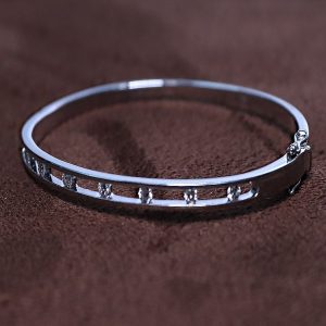 18ct White Gold Diamond Bangle
